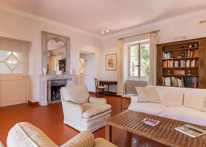 Soleil Marin - With Sea View Апартаменти