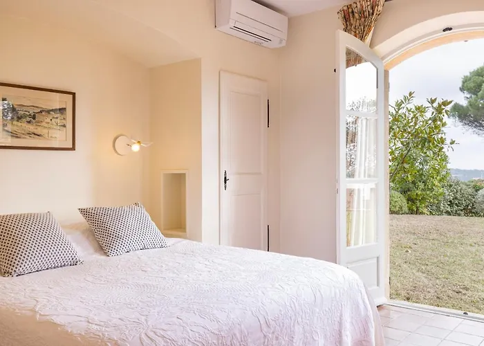 Апартаменти Soleil Marin - With Sea View *